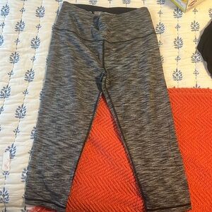 Victoria’s Secret, Capri leggings, black/white, size large